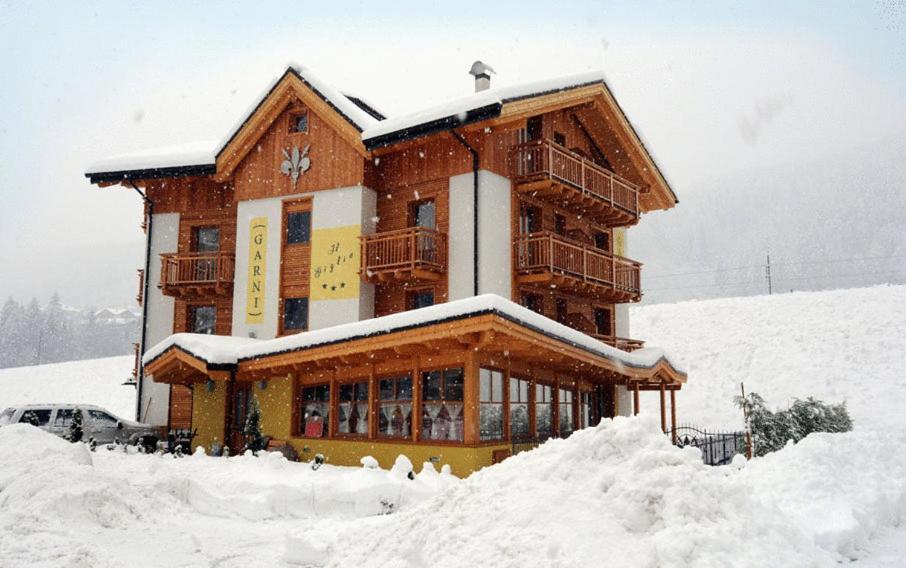 Residence Garni Il Giglio Commezzadura Exterior foto