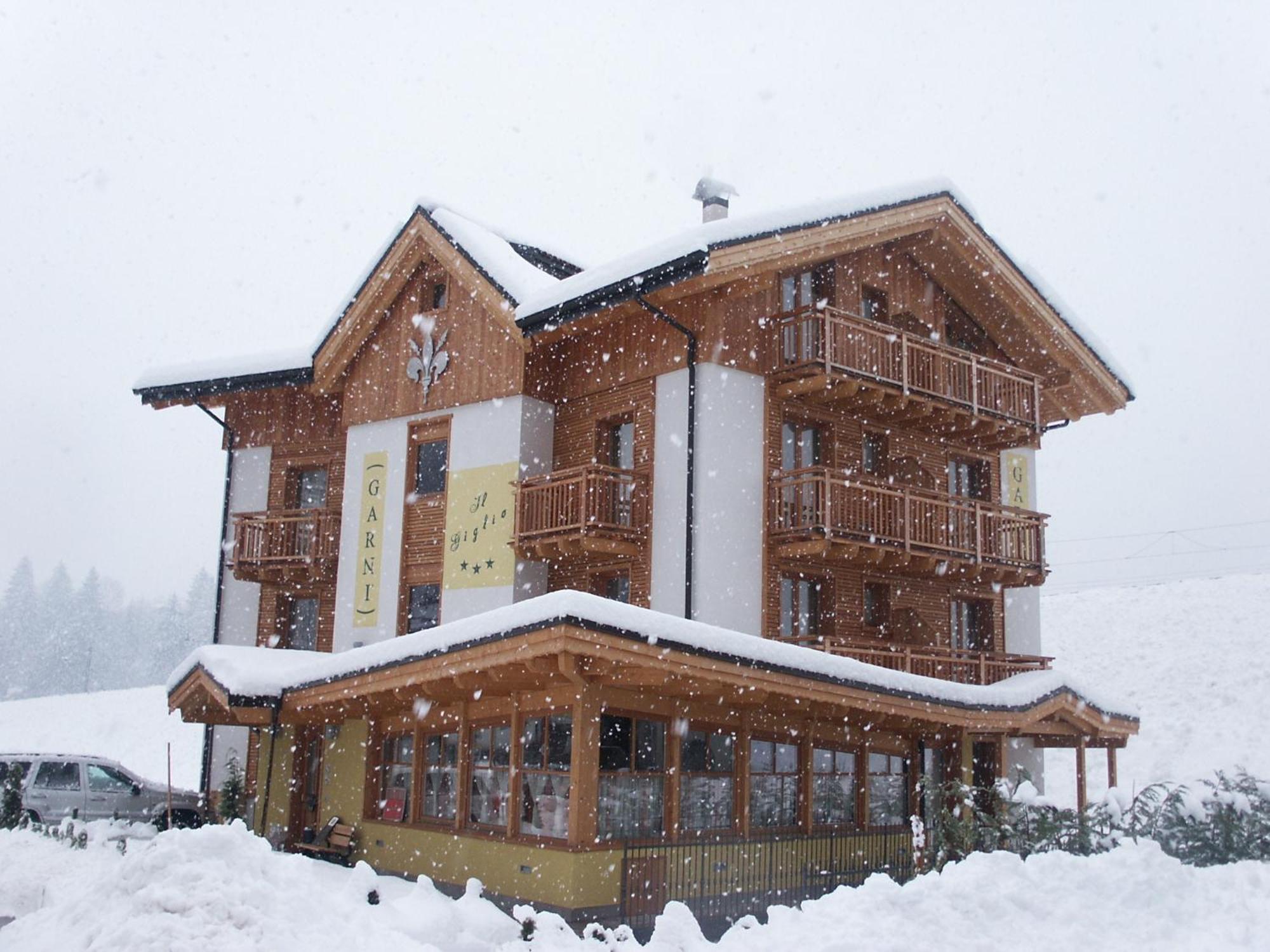 Residence Garni Il Giglio Commezzadura Exterior foto