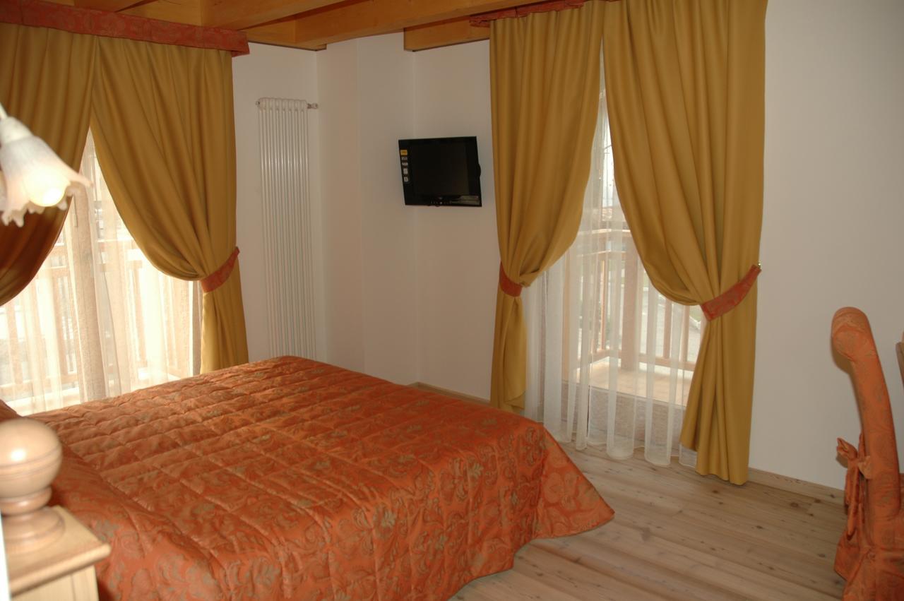 Residence Garni Il Giglio Commezzadura Exterior foto